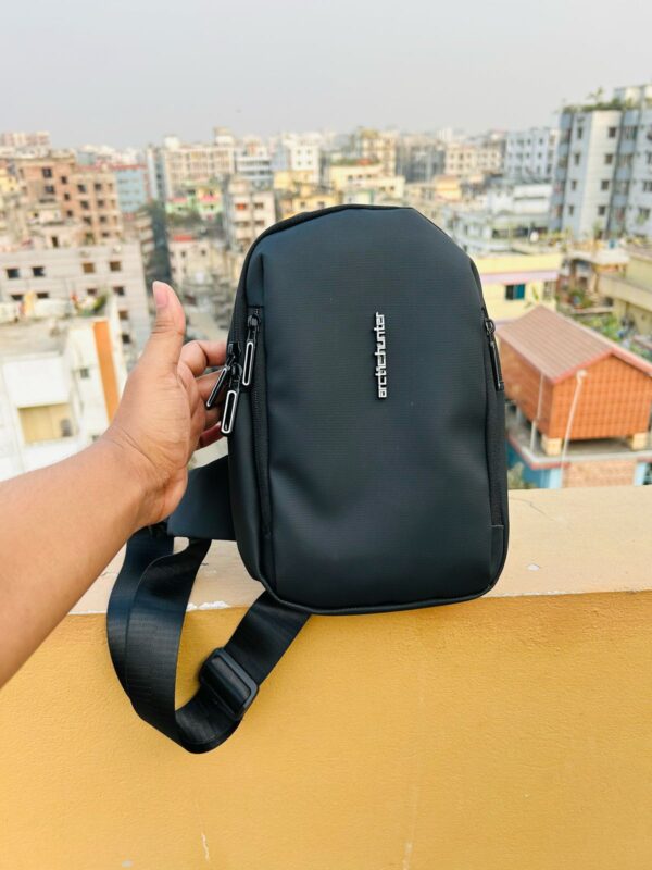 Arctic Hunter Pro Black Crossbody Chest